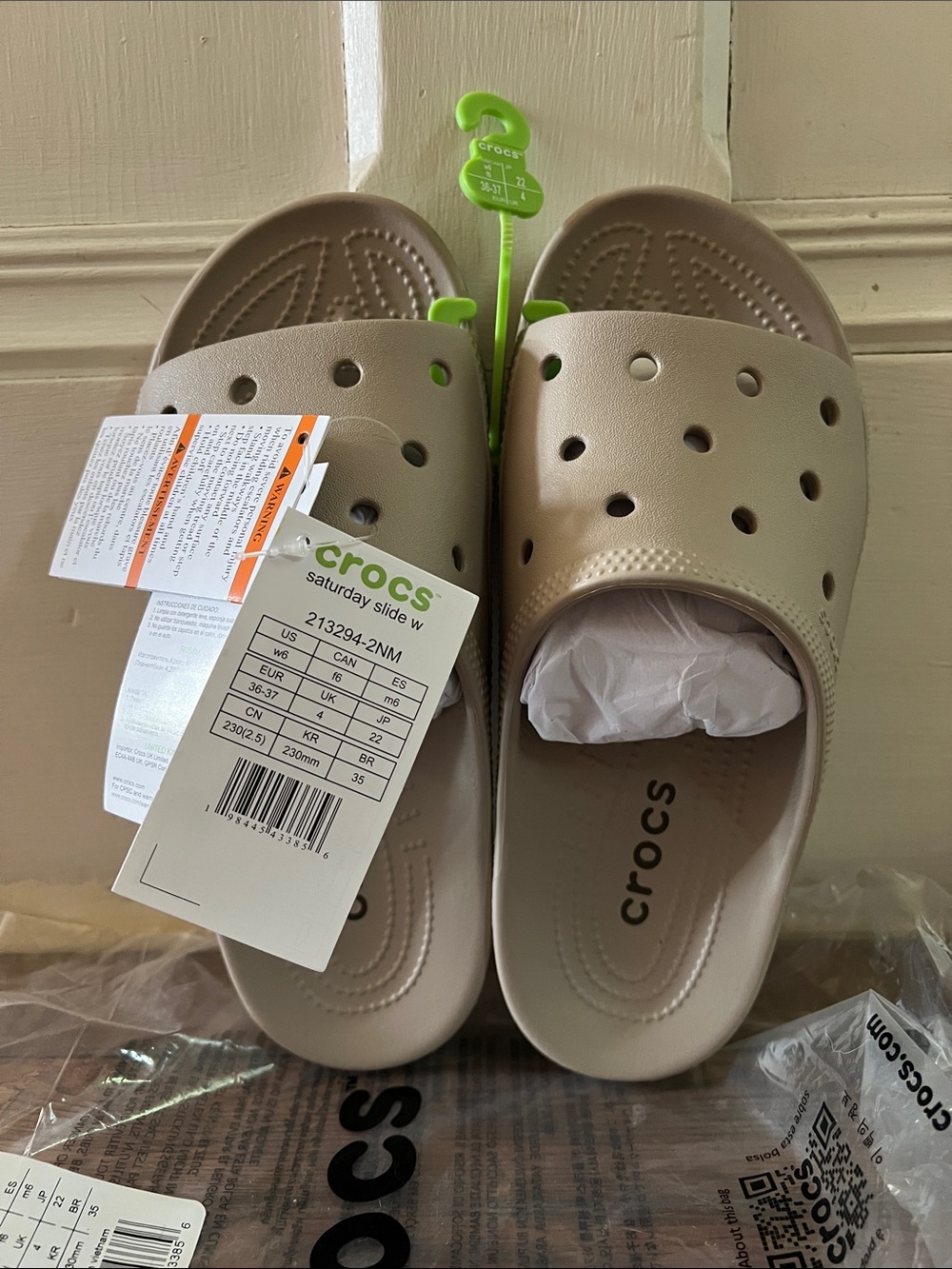 CROCS Women’s Saturday Slide - Beige